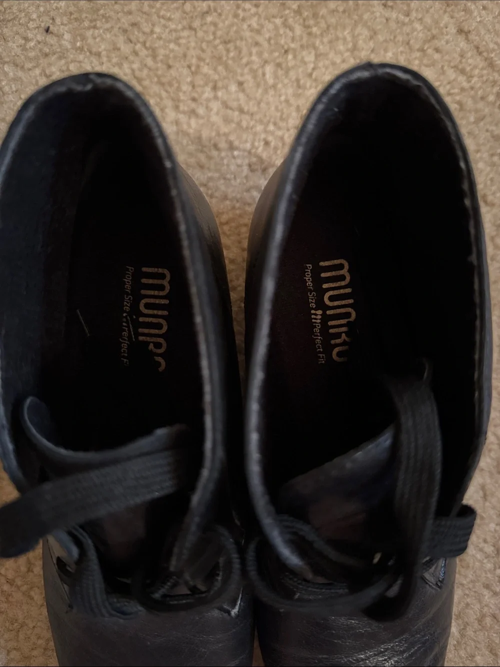 Munro Black Genuine Leather Chukka Boots - Size 7
